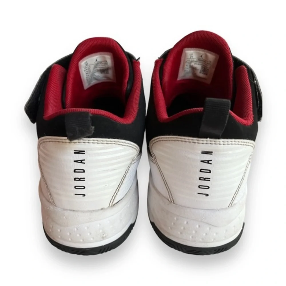 Nike Jordan Max Aura CN8095-100‎ GS White Black Kid's Sneakers Size 3Y